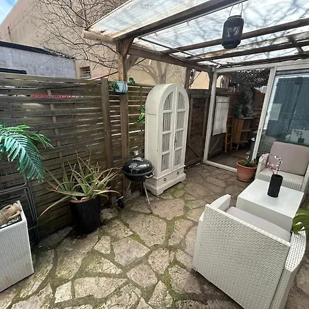 Beautiful With Courtyard, Parking And Optional 公寓 阿格德