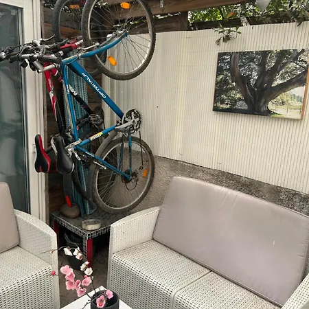 Beautiful With Courtyard, Parking And Optional 30e Per Day * Agde